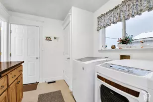 305 N Center St, Moroni, UT 84646 - Photo 14