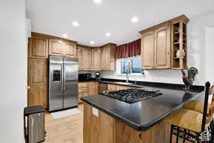 305 N Center St, Moroni, UT 84646 - Photo 12