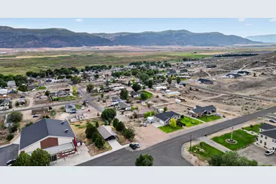 305 N Center St, Moroni, UT 84646 - Photo 58
