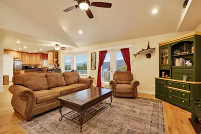 305 N Center St, Moroni, UT 84646 - Photo 8