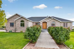 305 N Center St, Moroni, UT 84646 - Photo 2