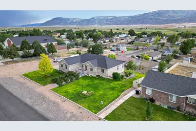 305 N Center St, Moroni, UT 84646 - Photo 46