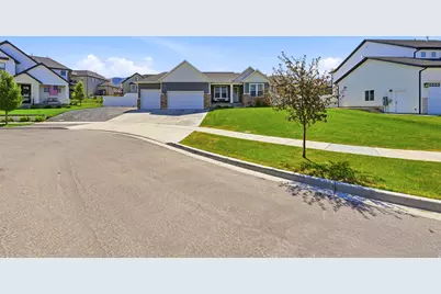 3641 S Hiawatha Cir, Saratoga Springs, UT 84045 - Photo 2