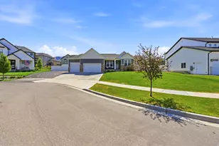 3641 S Hiawatha Cir, Saratoga Springs, UT 84045 - Photo 2