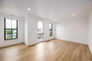2250 E Murray Holladay Rd, Holladay, UT 84117 - Photo 30