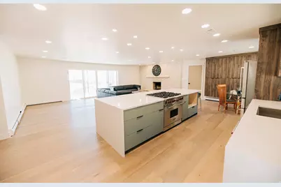 610 S 800 E, Centerville, UT 84014 - Photo 2