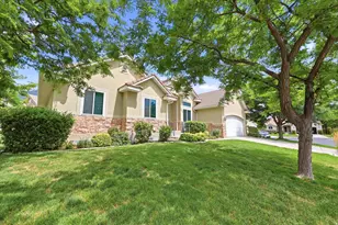 9604 N Apple Ct W, Cedar Hills, UT 84062 - Photo 2