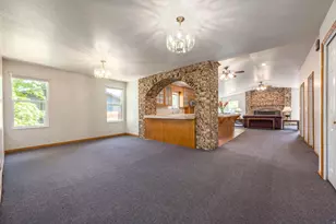 8745 S 1595 E, Sandy, UT 84093 - Photo 10