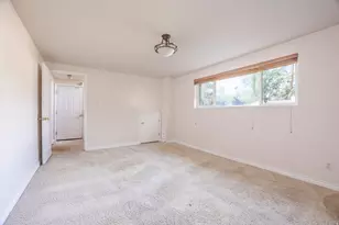 8745 S 1595 E, Sandy, UT 84093 - Photo 30