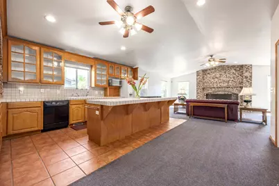 8745 S 1595 E, Sandy, UT 84093 - Photo 12