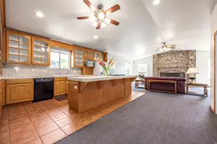 8745 S 1595 E, Sandy, UT 84093 - Photo 12