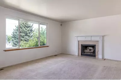 8745 S 1595 E, Sandy, UT 84093 - Photo 8