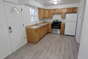 1862 E 3990 S, Holladay, UT 84124 - Photo 4