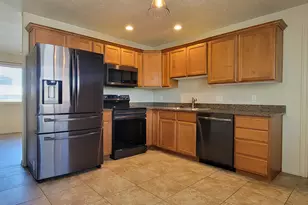 891 E Bristle Pl, Millcreek, UT 84106 - Photo 2