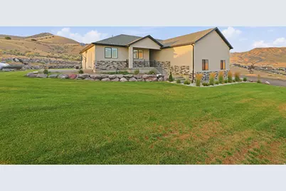 2056 Ridgeline Rd, Stockton, UT 84071 - Photo 4