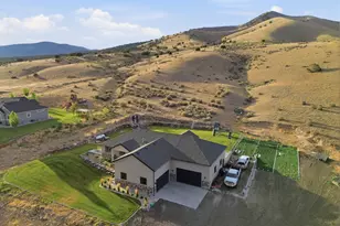 2056 Ridgeline Rd, Stockton, UT 84071 - Photo 2