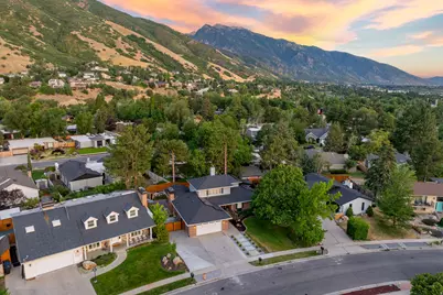 7609 S Country Manor Rd, Cottonwood Heights, UT 84121 - Photo 2