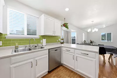 8534 S Maul Oak Dr, West Jordan, UT 84081 - Photo 10