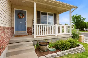 8534 S Maul Oak Dr, West Jordan, UT 84081 - Photo 2