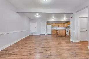 389 S State St, Provo, UT 84606 - Photo 2