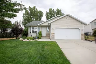 151 E 2600 S, Clearfield, UT 84015 - Photo 2