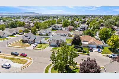 1873 N 25 E, Layton, UT 84041 - Photo 56