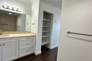 241 N Vine St E, Salt Lake City, UT 84103 - Photo 18