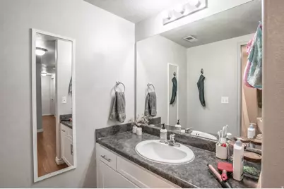 859 E 620 N #H4, Provo, UT 84606 - Photo 4