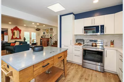 4601 S Creekview Cir, Murray, UT 84107 - Photo 10