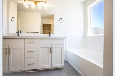 571 W 1775 N, Harrisville, UT 84404 - Photo 8