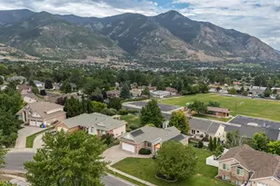 869 E 3350 N, North Ogden, UT 84414 - Photo 4
