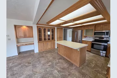 1094 E Loch Lomond Dr, Millcreek, UT 84117 - Photo 6