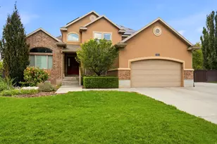 552 W Miller Way, Farmington, UT 84025 - Photo 2