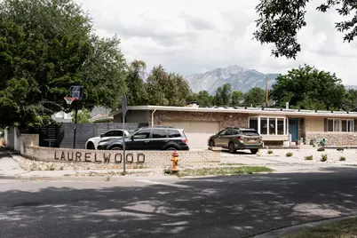 5615 S Laurelwood E, Holladay, UT 84121 - Photo 2