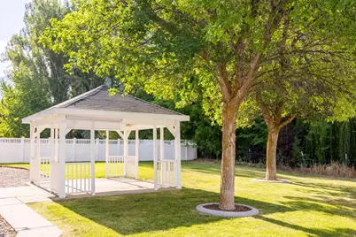 202 W 225 N, Providence, UT 84332 - Photo 6