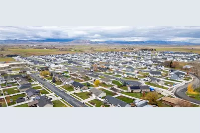 517 W 260 N, Smithfield, UT 84335 - Photo 42