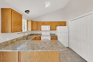 1126 N 1000 E, Layton, UT 84040 - Photo 6