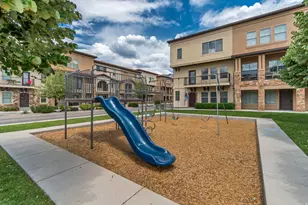 10917 N Town Center Blvd, Highland, UT 84003 - Photo 30