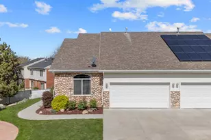 33 Tierra Vista Ct, Bountiful, UT 84010 - Photo 2