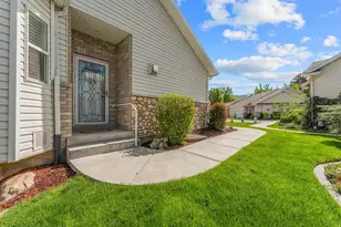 33 Tierra Vista Ct, Bountiful, UT 84010 - Photo 1