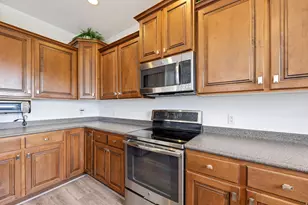 2947 E Lookout Dr, Eagle Mountain, UT 84005 - Photo 10