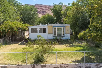 502 N Cliffview Dr, Moab, UT 84532 - Photo 4