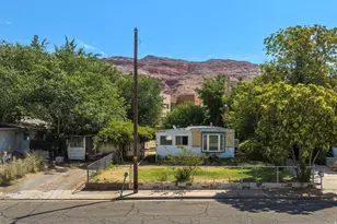 502 N Cliffview Dr, Moab, UT 84532 - Photo 2