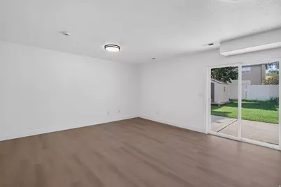 261 W Beverlee Ann Dr, Draper, UT 84020 - Photo 16