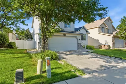 261 W Beverlee Ann Dr, Draper, UT 84020 - Photo 4