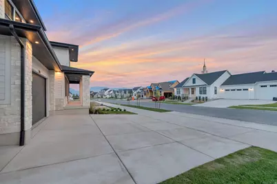 756 W Sara Dr, Saratoga Springs, UT 84045 - Photo 8