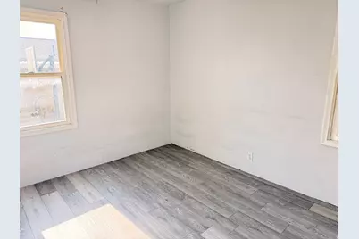 275 N Lakeview Dr, Clearfield, UT 84015 - Photo 6