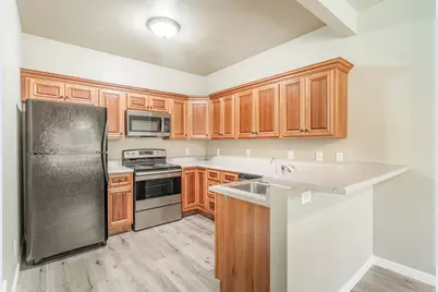 485 W 1465 N #101, Logan, UT 84341 - Photo 4