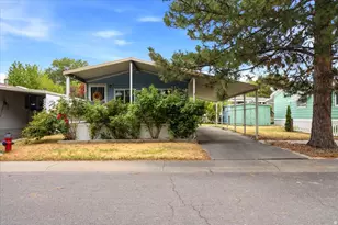 1580 W Indian Summer Dr Dr N, Salt Lake City, UT 84116 - Photo 4