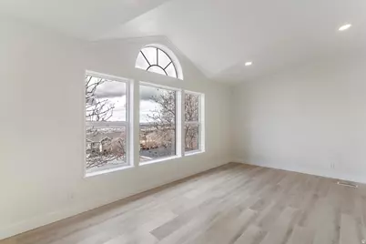 371 E Cynthia Way S, North Salt Lake, UT 84054 - Photo 6